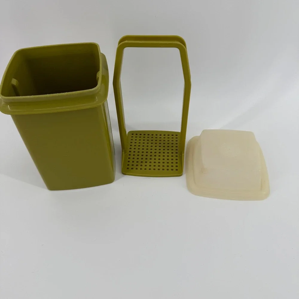 Vintage Tupperware Pickle Keeper Pick A Dill Olive Green 1330-10 Lid & Container